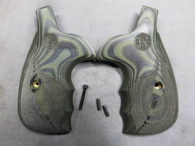 【アルタモント】S&W Nフレーム Round Conversion o/s f/g Stipple Grn/Blk G10