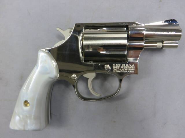 【タナカ】S&W M36 Chiefs Special 2inch スクエアバット “Travis” モデル ニッケルフィニッシュ Version.2