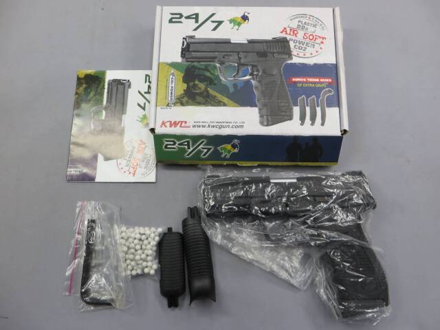【KWC】TAURUS・トーラスPT 24/7 リアル刻印 CO2