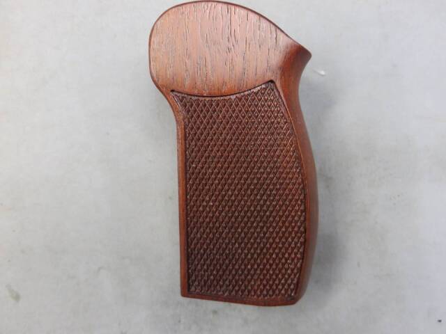 【If-Product】マカロフ ウォールナット 木製グリップ（KSC）