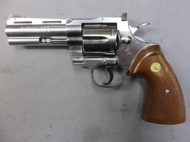 【タナカ】コルトパイソン.357mag 4in R-model　ステンレスモデル