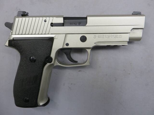 タナカ】SIG SAUER P226 レイルドフレイム WARM Silver オールHW