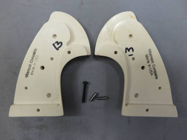 【アルタモント】コルト パイソン 2020ターゲット Bonded Ivory チェッカー W/Gold メダリオン