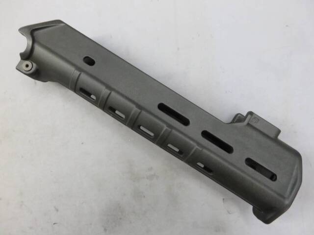 【MAGPUL PTS】MASADA ポリマーハンドガード（リアルサイズ）ブラック MPTS056