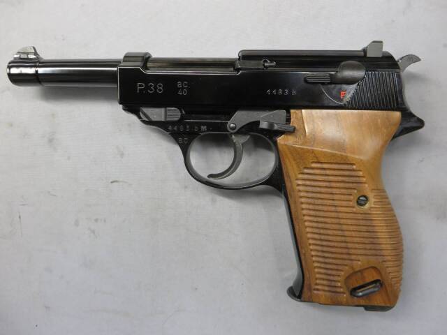 【マルゼン】ワルサーP38 ブラックメタル・木製グリップ