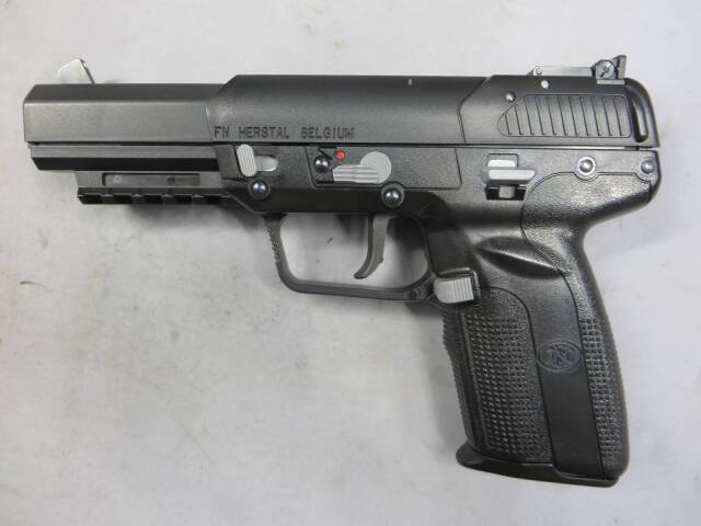 【マルシン】Five-seveN 6ｍｍBB CO2 ブラック・ファイブセブン・5-7