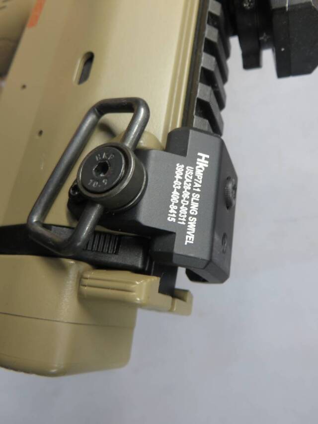 【東京マルイ】 MP7A1 TAN GBB・ダットサイト・スリングスイベルエンド・スリング・スペアマガジン