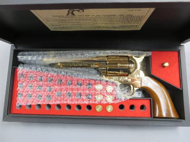 【ランパントクラシック】コルトSAA.45 1st Gen Black Powder メタルロックライト・イエローゴールド アーティラリー　金属モデルガン