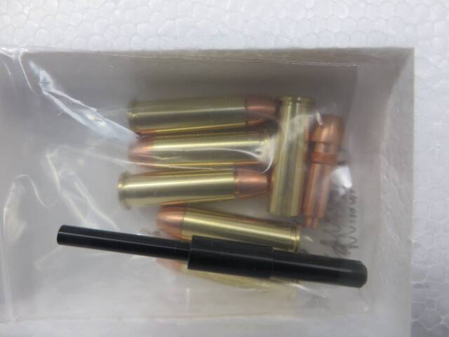 【マルシン】S&W M586 4in ブラック HW プラグリップ　 モデルガン