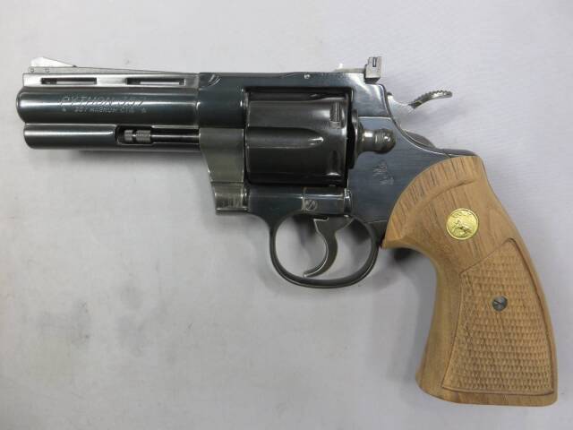 【タナカ】コルトパイソン.357mag 4in HW ブルーイング・木製グリップ　モデルガン