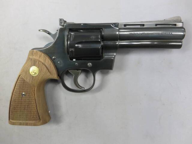 【タナカ】コルトパイソン.357mag 4in HW ブルーイング・木製グリップ　モデルガン