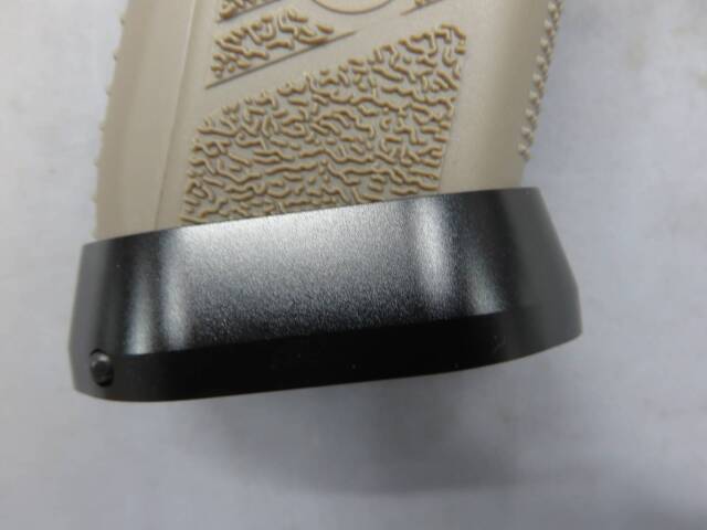 【Carbon8】CZ P-09 Tan フレーム CO2・サイレンサー対応アウターバレル・マグウェル