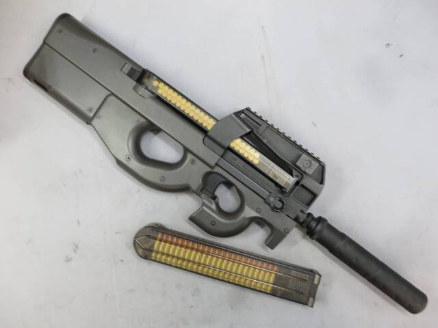 【東京マルイ】P90TR・スペアマガジン付き スタンダード電動ガン