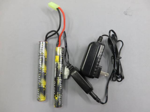 【KSC】センチュリオンCM4 ERG / ダットサイト・フォアグリップ・バッテリー・充電器・ガンケース リコイル電動ガン