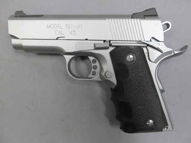 【中古品】ウエスタンアームズV10ウルトラコンパクト ウエスタンアームズ】V10ウルトラコンパクト リアルスチール