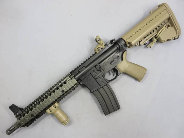 【東京マルイ】CQB-R FDE　カスタム　次世代電動ガン