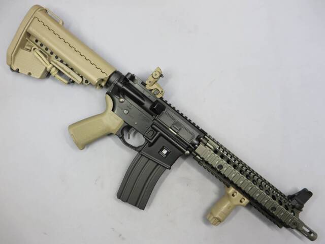 【東京マルイ】CQB-R FDE　カスタム　次世代電動ガン