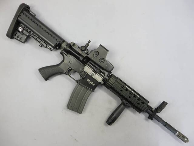 ウエスタンアームズ】M4A1 フルメタルカスタム ナイツSR-16 カスタム