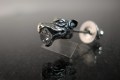 竜頭　ピアス