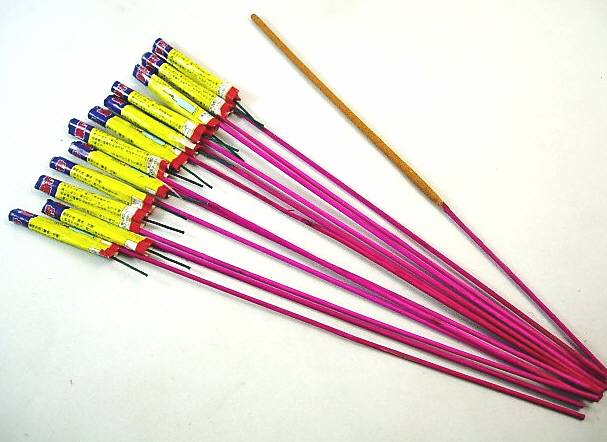 ロケット花火(100本入り）/店頭のみ　通販してません