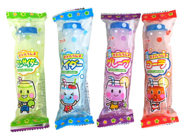 ボトルラムネ　　コーラ・グレープ・メロンサイダー・サイダー の4種類の味です　爽やかなラムネ味がお口いっぱい広がります　