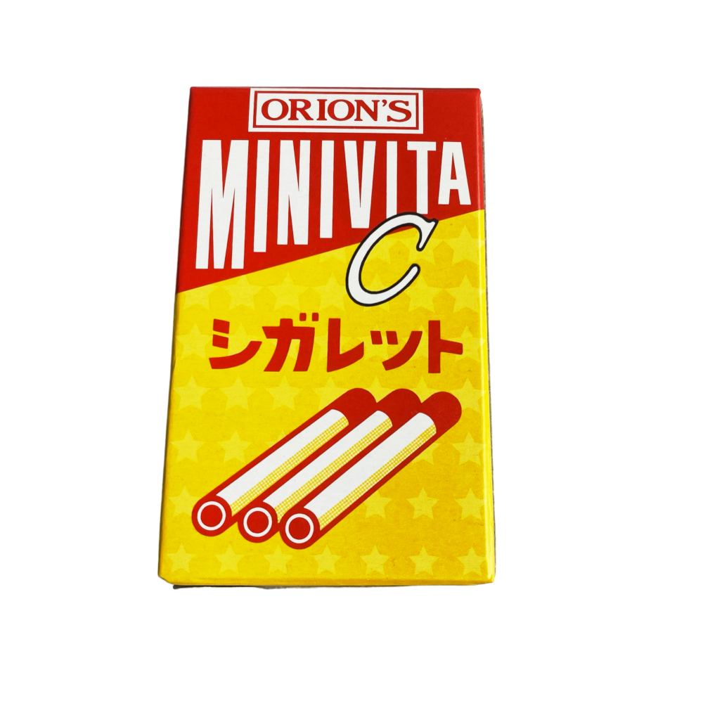 ミニビタCシガレット　タバコを連想させるム加地ながらの駄菓子のロングセラー