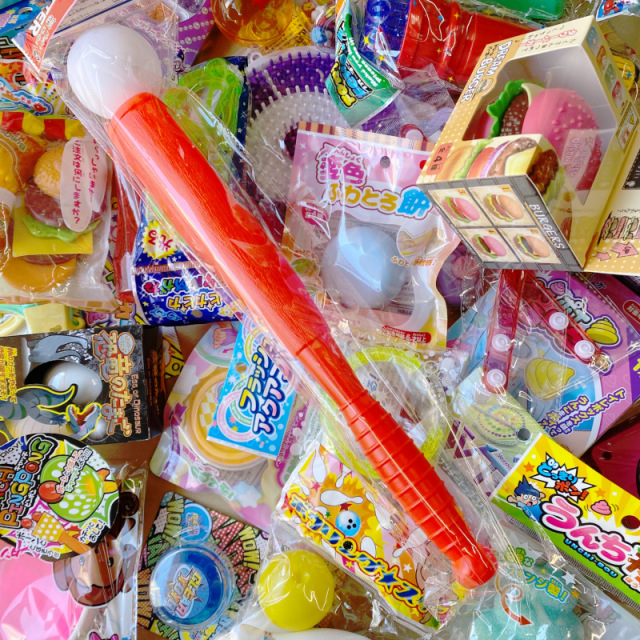 人気 ちょっと大きめ】 おもちゃおまかせ男女用！アソートセット45個