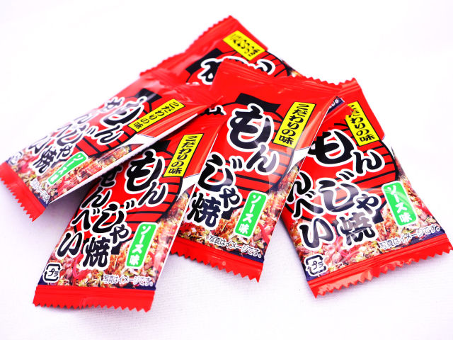 パリパリとしたもんじゃ焼きのおこげせんべい
