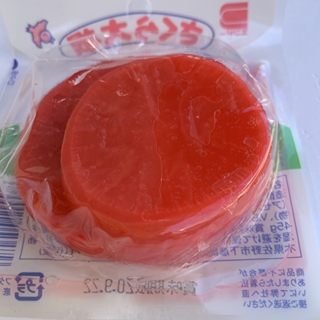 さくら大根はパリパリの食感とちょっぴり甘く酸っぱい酢漬け独特の味と香りが関東では依然根強い人気