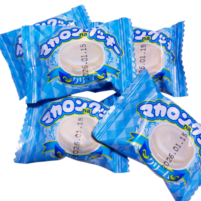 マカロンクッキー　サクッとたっぷりのふんわりクリームをサンド