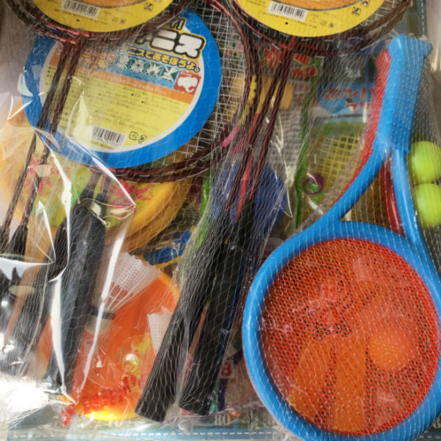 １回５０円のくじ引き/バトミントン当り　８０+おまけ