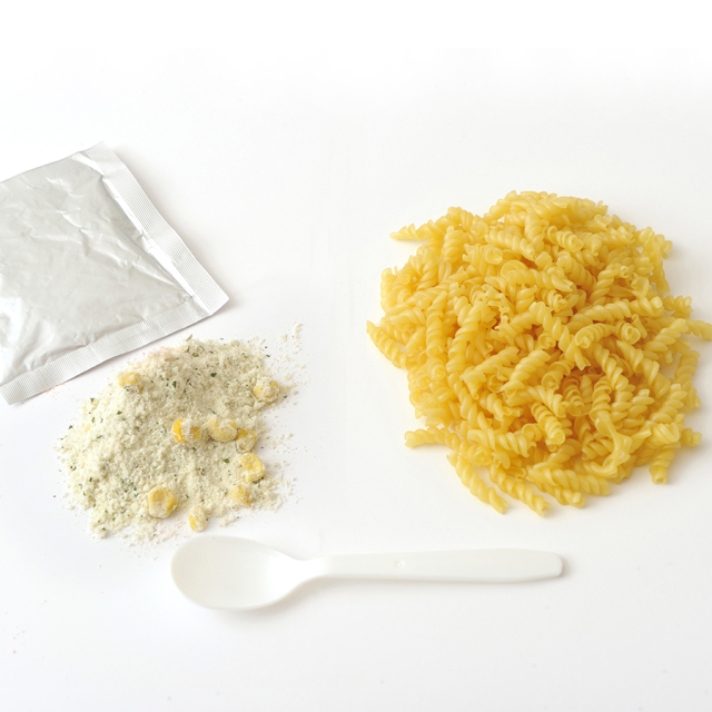 その場deパスタ　コーンクリーム中身
