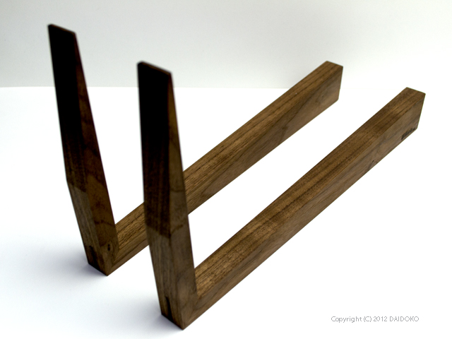 wood in the ear ウッドインザイアー　ブックスタンド