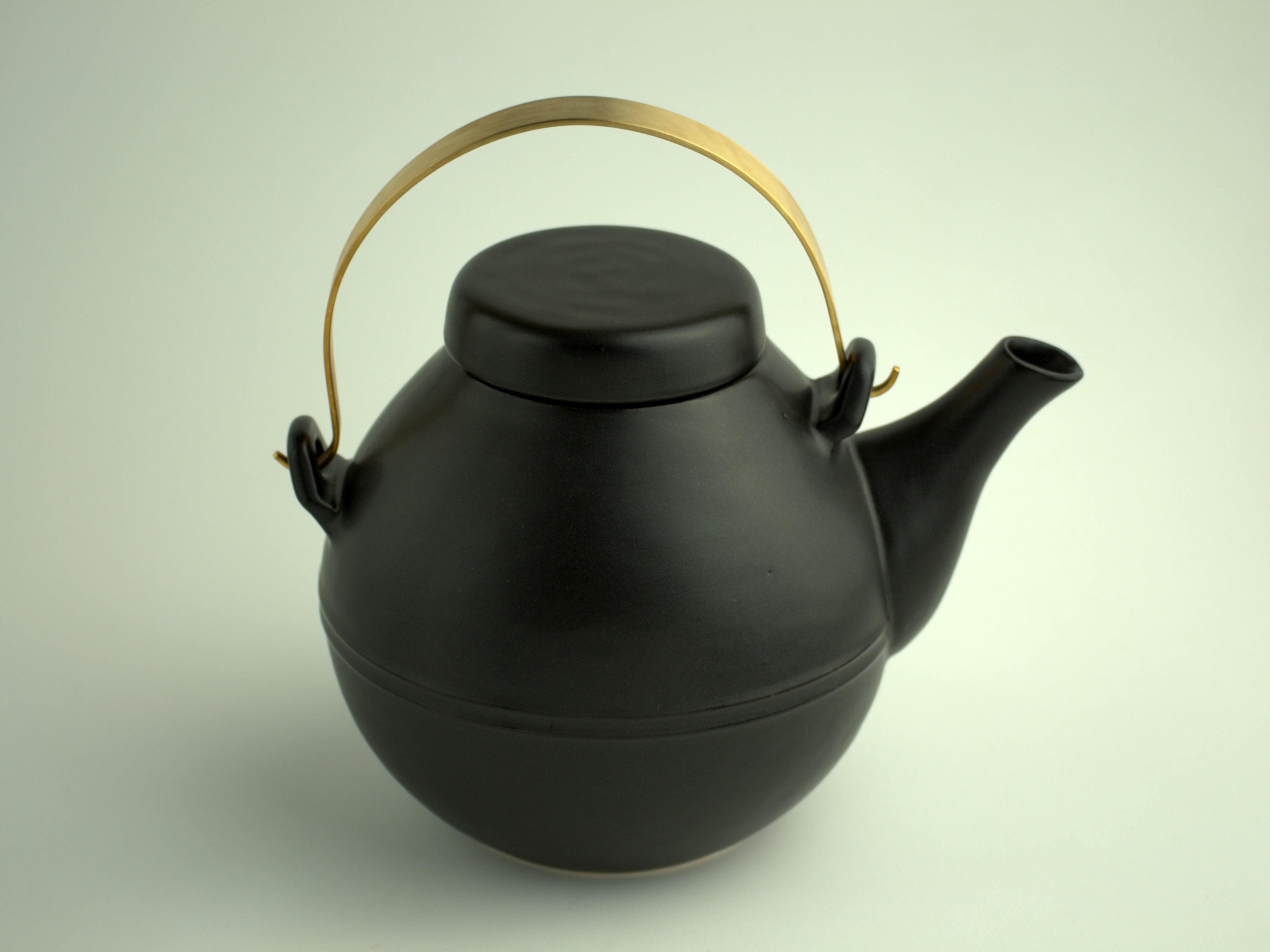 イブキクラフト　煎じ土瓶（真鍮+陶器）　黒　直火ＯＫ