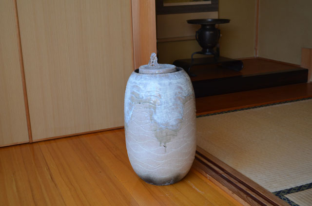 屋内用水琴窟　琴音スモール（白窯変）