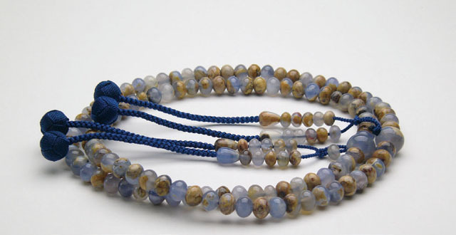 京念珠＜真言宗＞ブルーカルセドニー共仕立（尺３平玉）