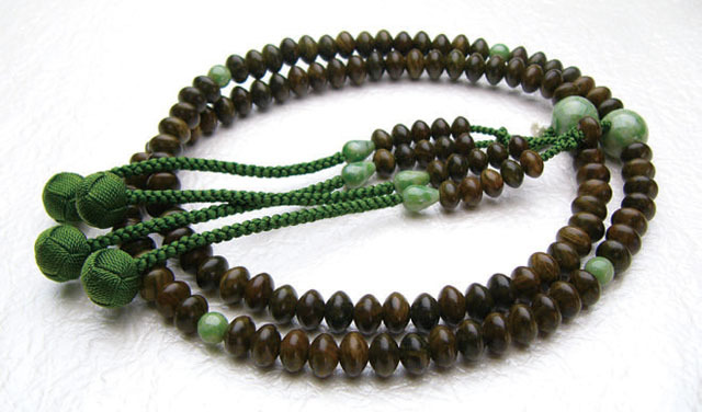 京念珠＜真言宗＞緑檀独山玉仕立（尺３平玉）