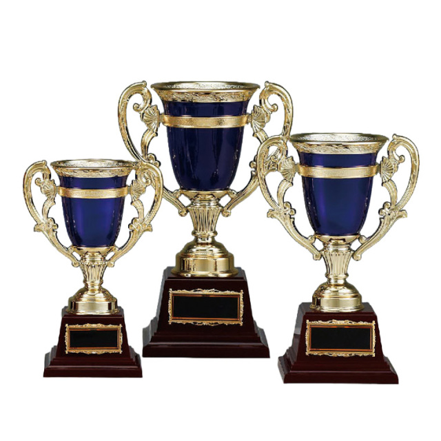 ⁡*⁡様 SILVERトロフィー アートトロフィー 人型 金銀銅 金属製 BR-4651