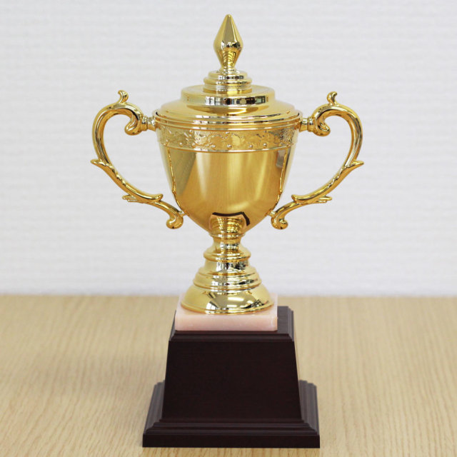 アウトレット商品優勝カップ