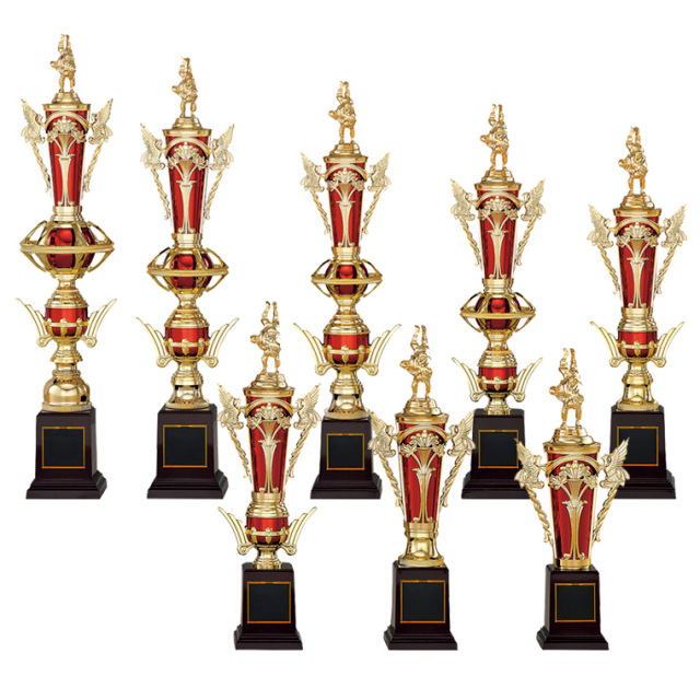 プラスチック人形付き・樹脂製優勝トロフィー