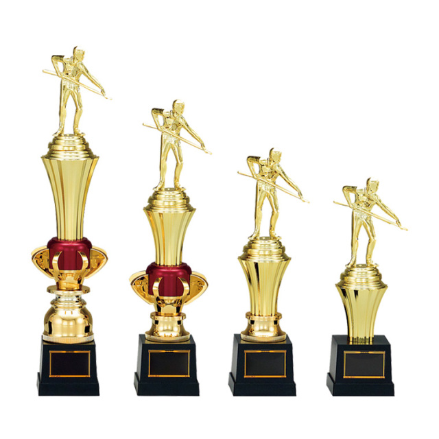 プラスチック人形付き・樹脂製優勝トロフィー