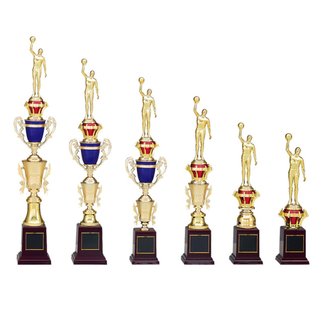 プラスチック人形付き・樹脂製優勝トロフィー