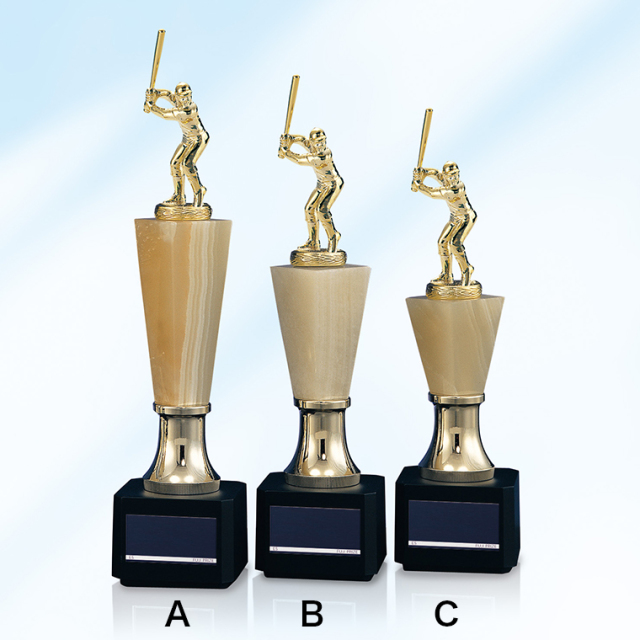 優勝トロフィー金属人形付き　表彰記念