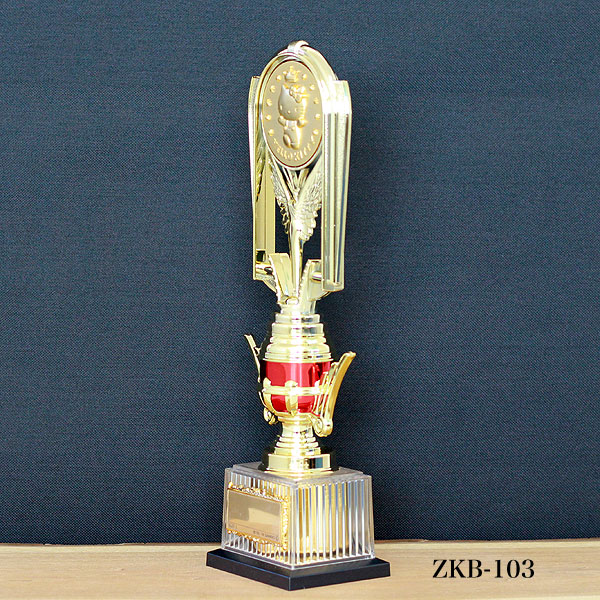 Hello Kittyのトロフィー：樹脂製（高さ305mm）ZKB103（文字彫刻