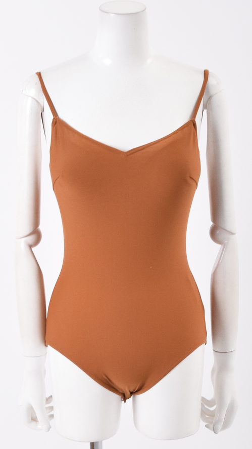 タカダンスファッション