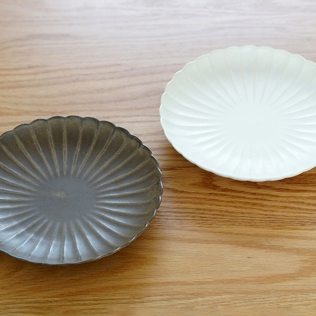 波佐見焼　団陶器　Danlife　和食器　器　しのぎ　鎬　花　シンプル　皿　小鉢　プレート　ボウル