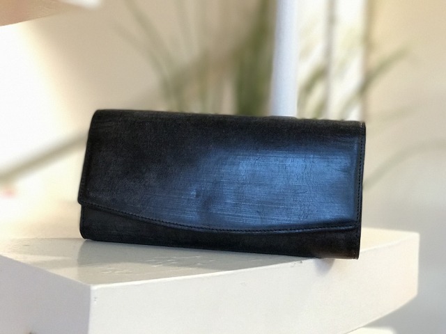 ダヴィンチファーロのブライドルレザーのフラップ3つ折り長財布 