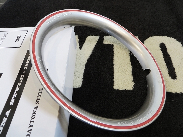 ディースタイルリング13インチ ハイパーシルバー赤ライン 【1台分