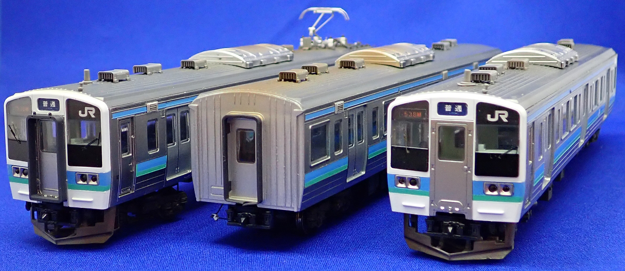 FH-4121　211系塗装済ボディキット