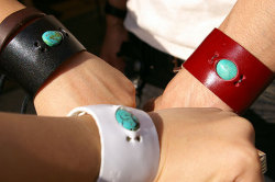 ハリウッドスターも愛用するLAブランド★deanのレザーブレスレット